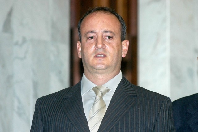 1. Castro Moacyr Elias Fadel Júnior