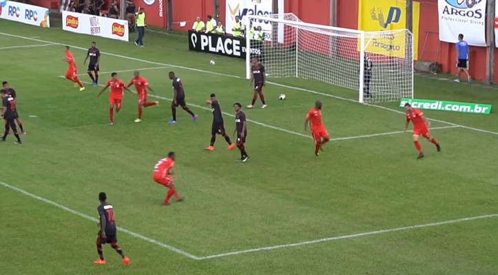 Momento do Gol do Rio Branco sobre o Atlético PR