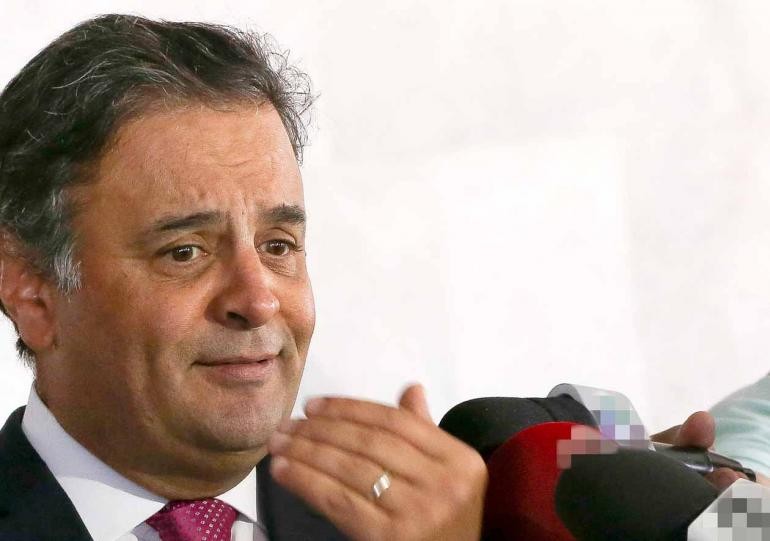 A defesa de A&eacute;cio Neves pediu tamb&eacute;m que o caso seja analisado pelo plen&aacute;rio do STF, composto por todos os 11 ministros, e n&atilde;o apenas pela Primeira Turma