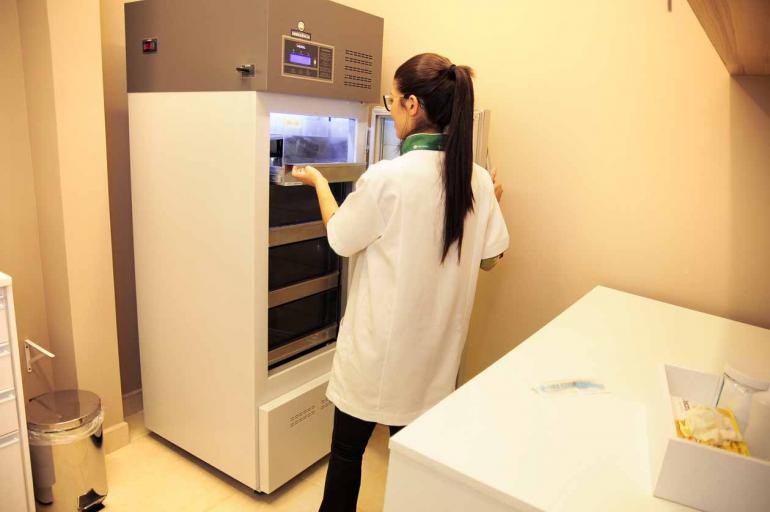 Legislação prevê que as farmácias tenham sala de aplicação de vacinas climatizada e exclusiva