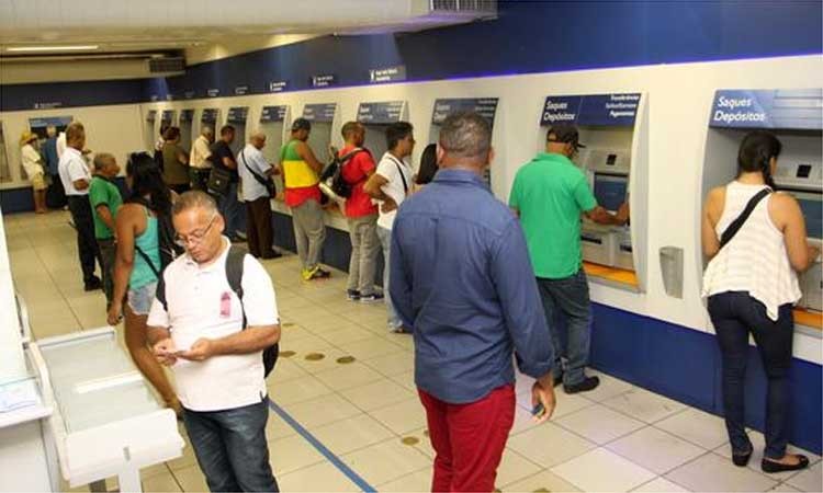 Mais de 25 milhões de trabalhadores sacaram cerca de R$ 43 bilhões