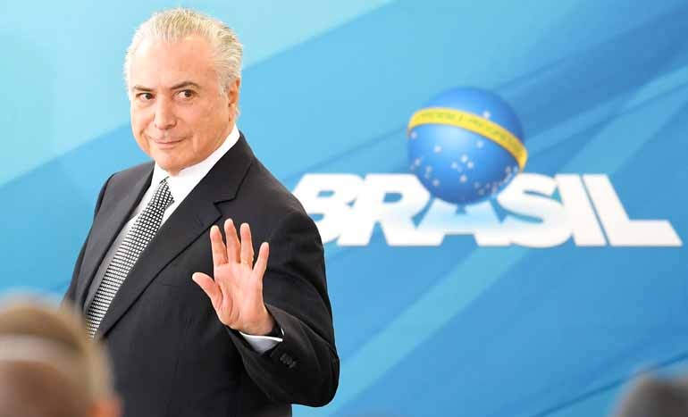 Pelos cálculos dos governistas, todos os partidos da base aliada reúnem juntos 380 deputados, o que permitiria salvar Michel Temer da denúncia