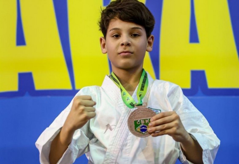 Arthur Mariano dos Santos garantiu duas medalhas de bronze para Paranagu&aacute; 