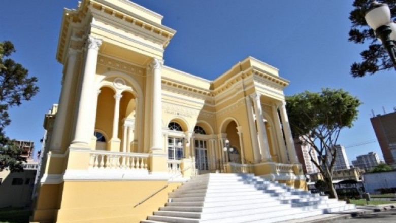 Verba pública bancou propaganda de vereadores de Curitiba entre 2006 e 2011