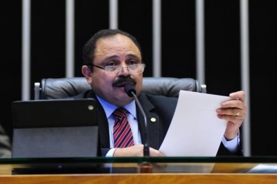 Decisão do presidente interino da Câmara de anular impeachment chega ao Senado