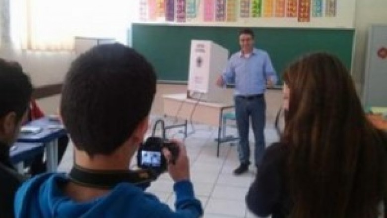 Alceuzinho Maron votou no Manoel Viana no centro de Paranaguá