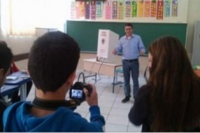 Alceuzinho Maron votou no Manoel Viana no centro de Paranaguá