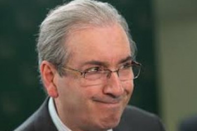 Moro intima Eduardo Cunha para prestar contas à Lava Jato