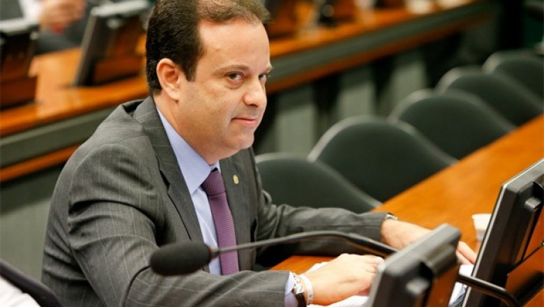 Temer escolhe aliado de Cunha para ser líder do governo na Câmara