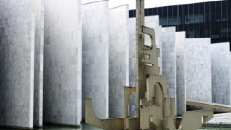 Atos que regem remuneração de políticos devem ser enviados ao TCE-PR