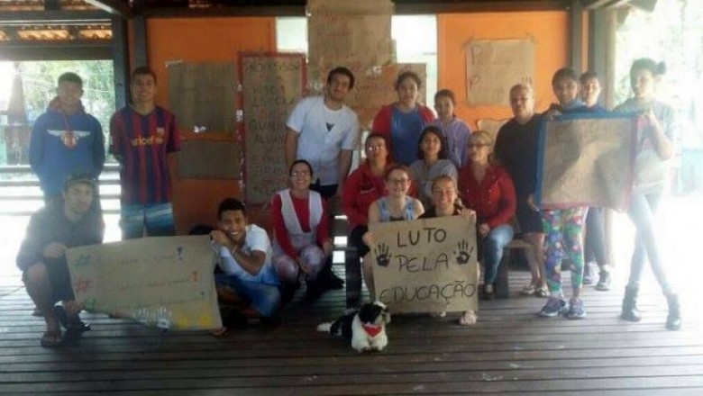 Professores da Ilha do Mel entram em greve