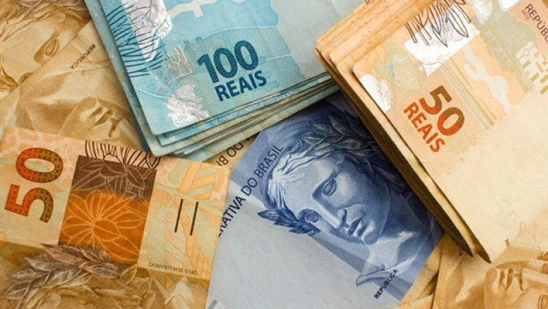 Doze Estados projetam fechar o próximo ano com rombo nas contas