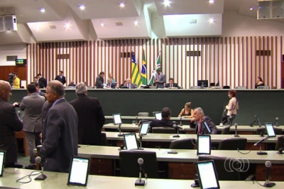 Deputados estaduais aprovam aumento do próprio salário no ES