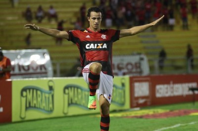 Damião faz 'hat-trick' e expressinho do Fla goleia na estreia da Taça Rio