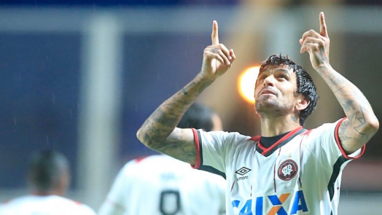 Lucho Gonz&aacute;lez brilha, e Atl&eacute;tico-PR vence o San Lorenzo na Argentina