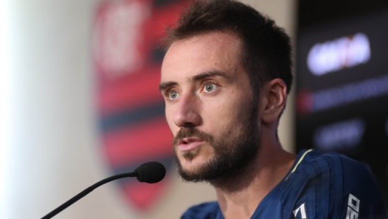 Mancuello se candidata &agrave; vaga de Diego, mas lembra de pedido a Z&eacute;