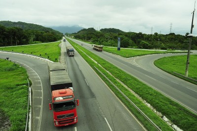 Porto de Paranaguá tem novo sistema de agendamentos para descarga de caminhões