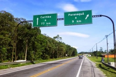 Tráfego de caminhões em rodovias federais do Paraná é restringido 