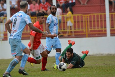 Rio Branco perde para o Londrina em casa