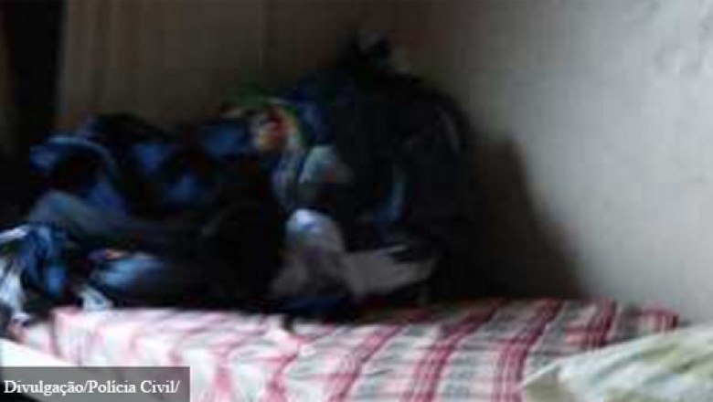 Pai e madrasta são acusados de manter filhos de 9 e 12 anos em cárcere