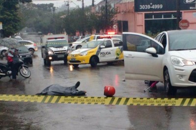 Após assalto no centro, suspeitos entram em confronto com a polícia e acabam mortos em Cascavel