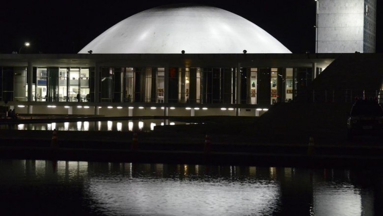 Novas regras de aposentadoria são mais duras somente para novos parlamentares