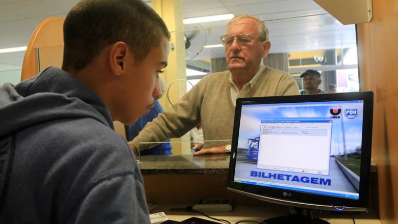 Idosos devem recadastrar cartão-transporte anualmente em Curitiba