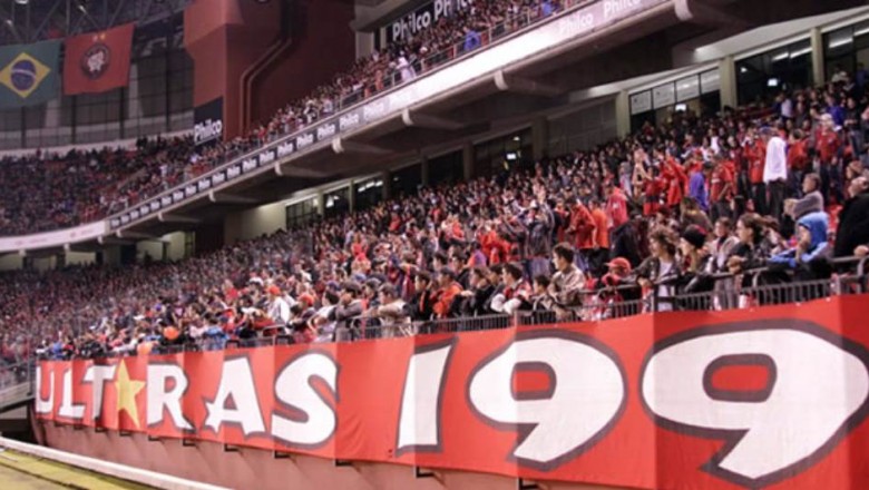 Integrantes de torcida organizada são alvo de operação da polícia