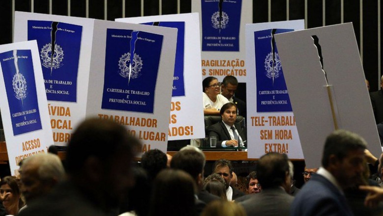 Vinte de 27 deputados paranaenses votaram a favor da reforma trabalhista