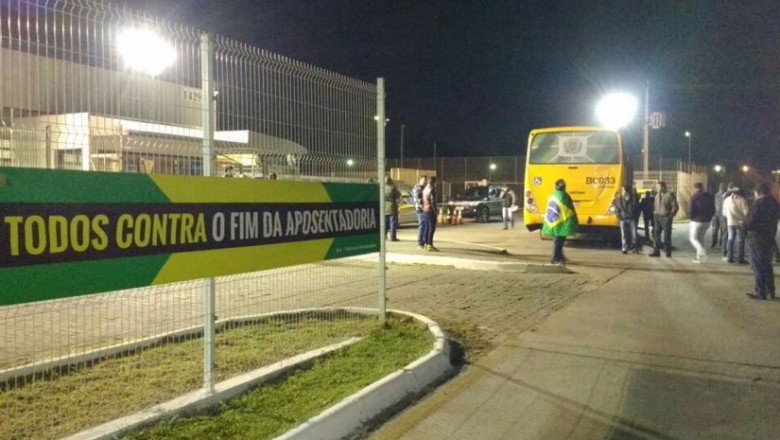 Curitiba está sem ônibus nesta sexta-feira, dia de greve geral!