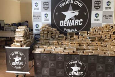 430 kg de maconha são apreendidos em fundo falso de caminhão