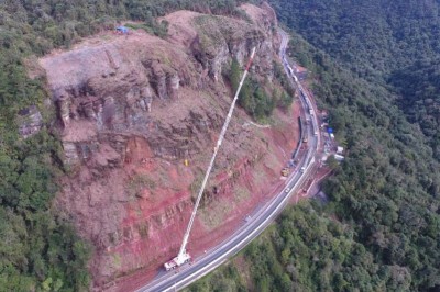 Trecho da BR-116 é liberado após 27 horas bloqueado