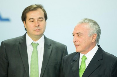 Temer monta estratégia política e jurídica para tentar resistir ao TSE