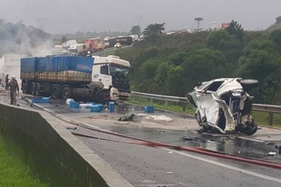 Tráfego liberado na BR-277 após trágico acidente