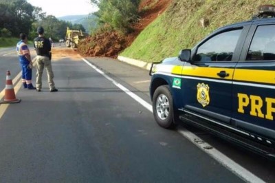 Tráfego na BR-277 é desviado por risco de novos deslizamentos