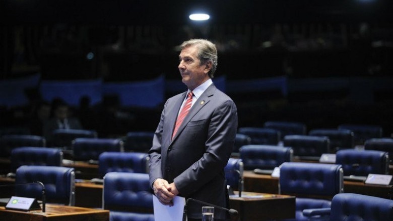 Empresas de deputados e senadores devem 372 milhões de reais ao INSS