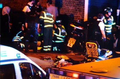 Veículo deixa um morto e 10 feridos em atropelamento em frente a mesquita em Londres 