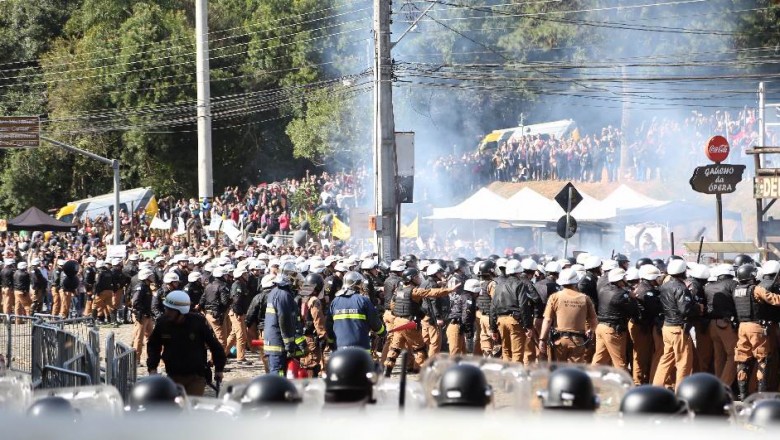 Confronto entre PM e servidores municipais deixa ao menos 24 feridos, informa SESP