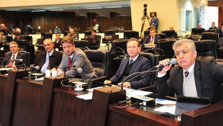 Governo Richa institucionaliza “calote” aos servidores