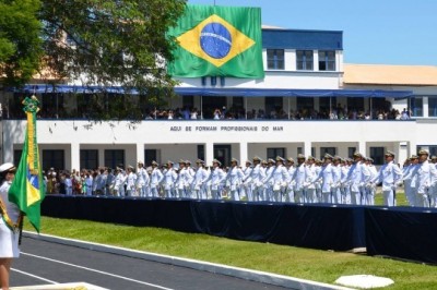 Marinha abre inscrições de concursos para professores