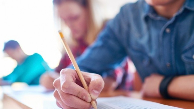 Pesquisa revela baixa escolaridade de vereadores no Paraná