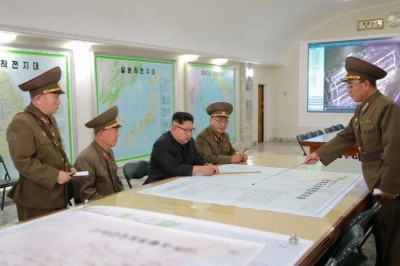 Líder norte-coreano adia plano de ataque a Guam; Seul promete evitar guerra