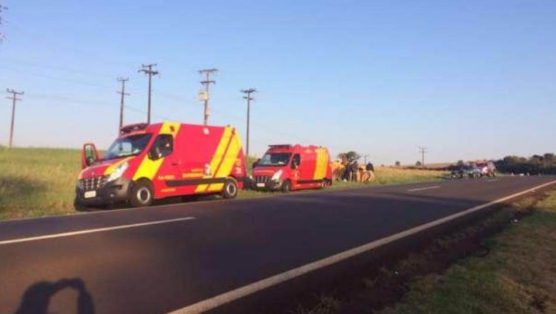 Professora é jogada para fora de veículo em capotamento na BR 467