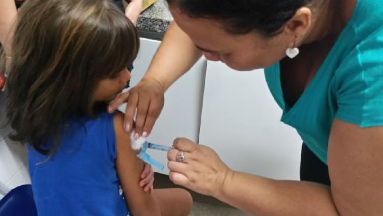 Termina hoje prazo para atualizar carteira de vacina de crianças e adolescentes