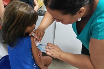 Termina hoje prazo para atualizar carteira de vacina de crianças e adolescentes