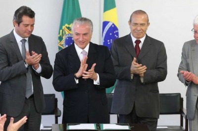 Arquivamento de denúncia contra Temer deve beneficiar Padilha e Franco