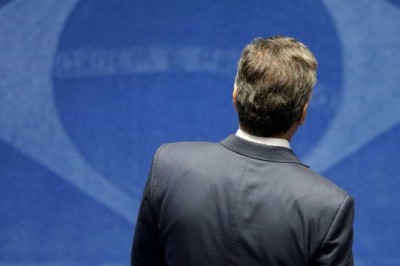 Defesa de Aécio quer votação no Senado