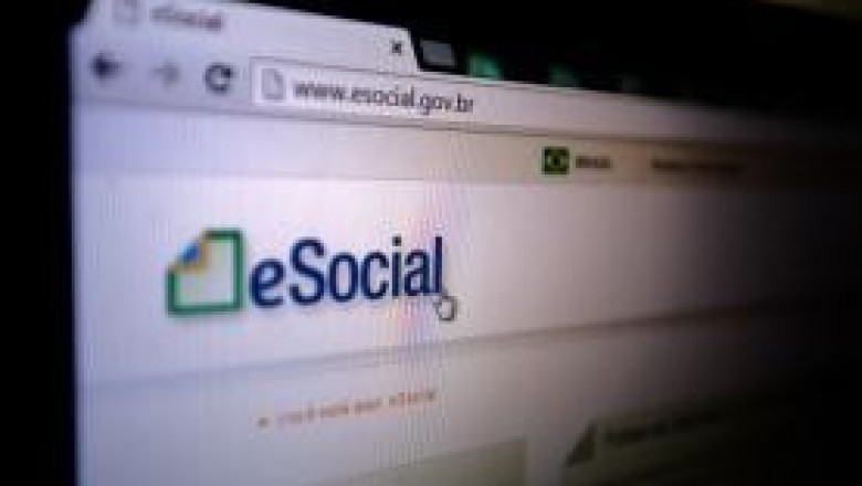 Empregadores domésticos têm até hoje para pagar guia de setembro do eSocial