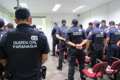 Guardas Civis Municipais de Paranaguá passam por capacitação para porte de arma de fogo