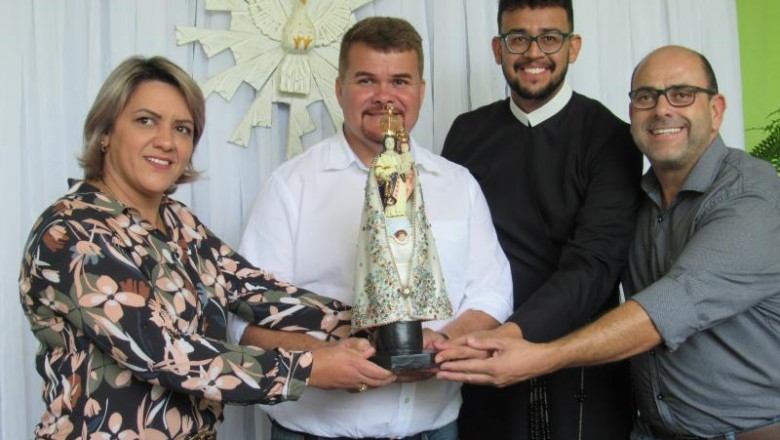 Imagem de Nossa Senhora do Rocio visita Prefeitura de Paranaguá